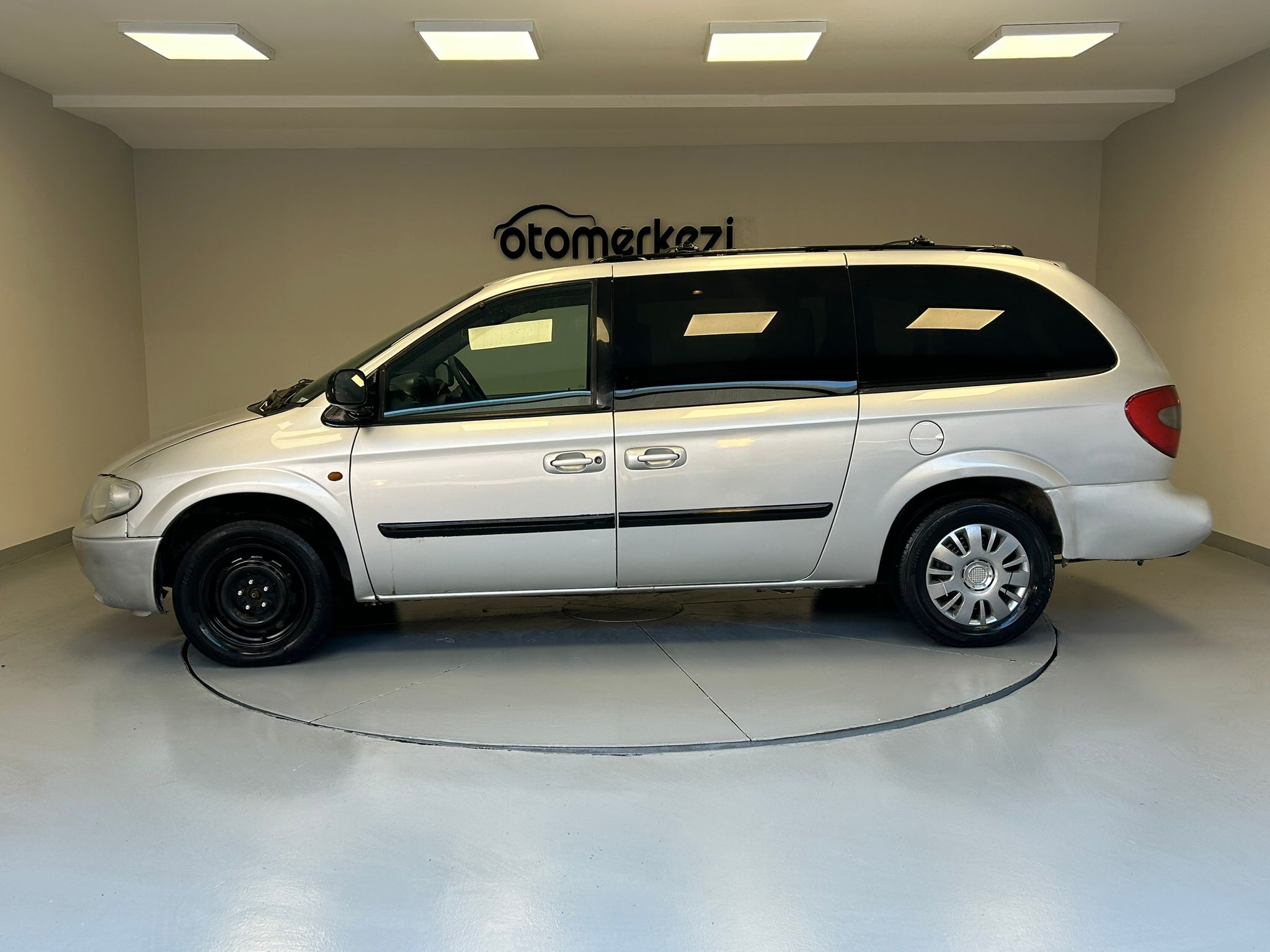 CHRYSLER GRAND 8